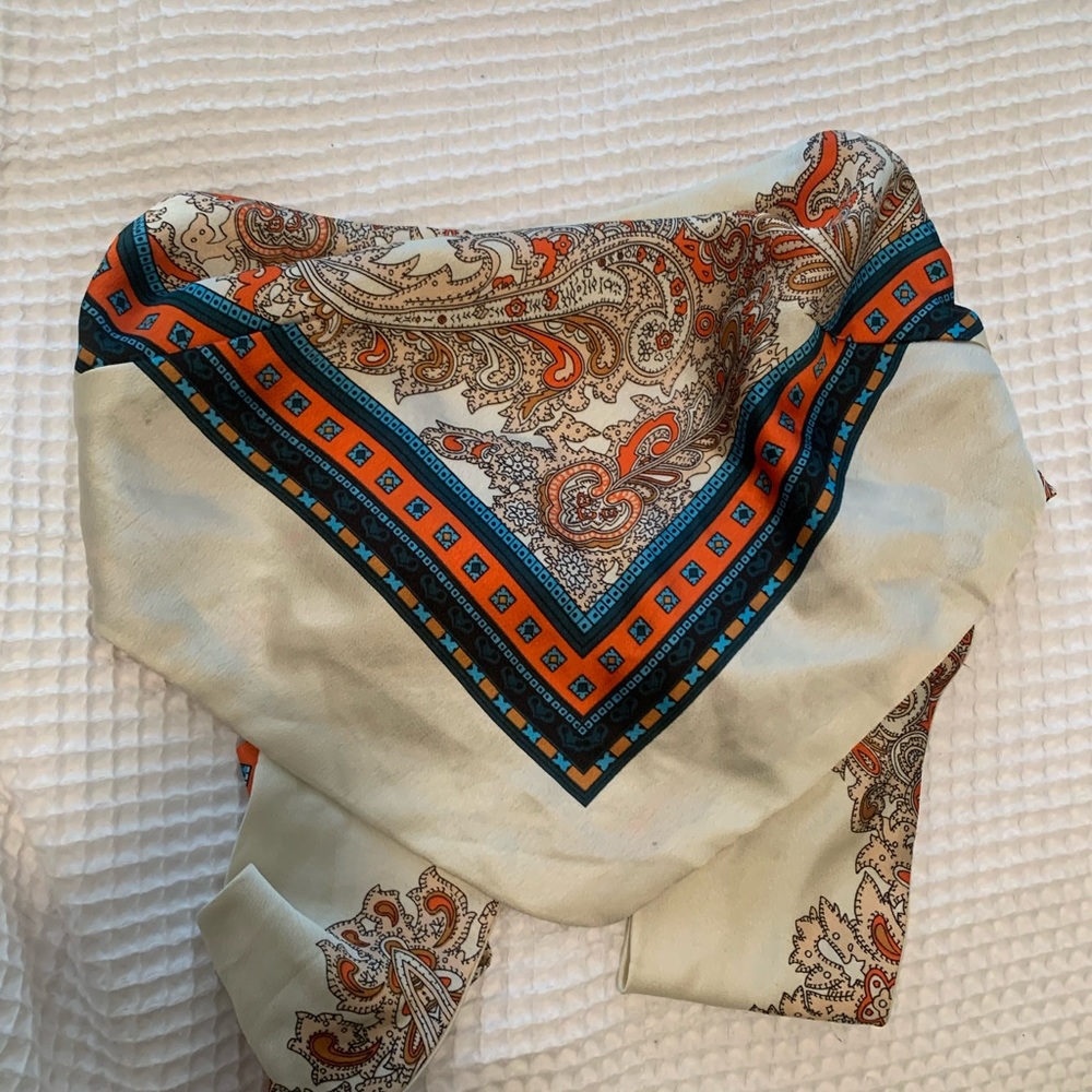 Fashion nova scarf top